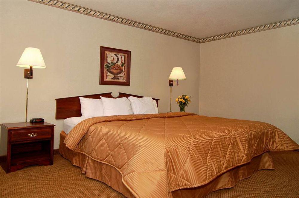 Travelodge By Wyndham Carlsbad Nm Exterior photo